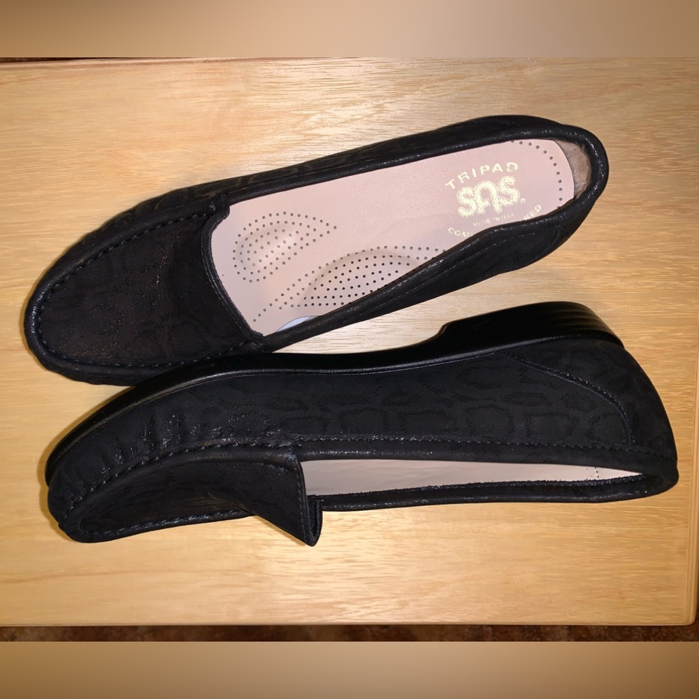 ⭐️ SAS 8.5 M LEOPARD PRINT BLACK/GREY LEATHER STYLISH TRIPAD COMFORT SHOES